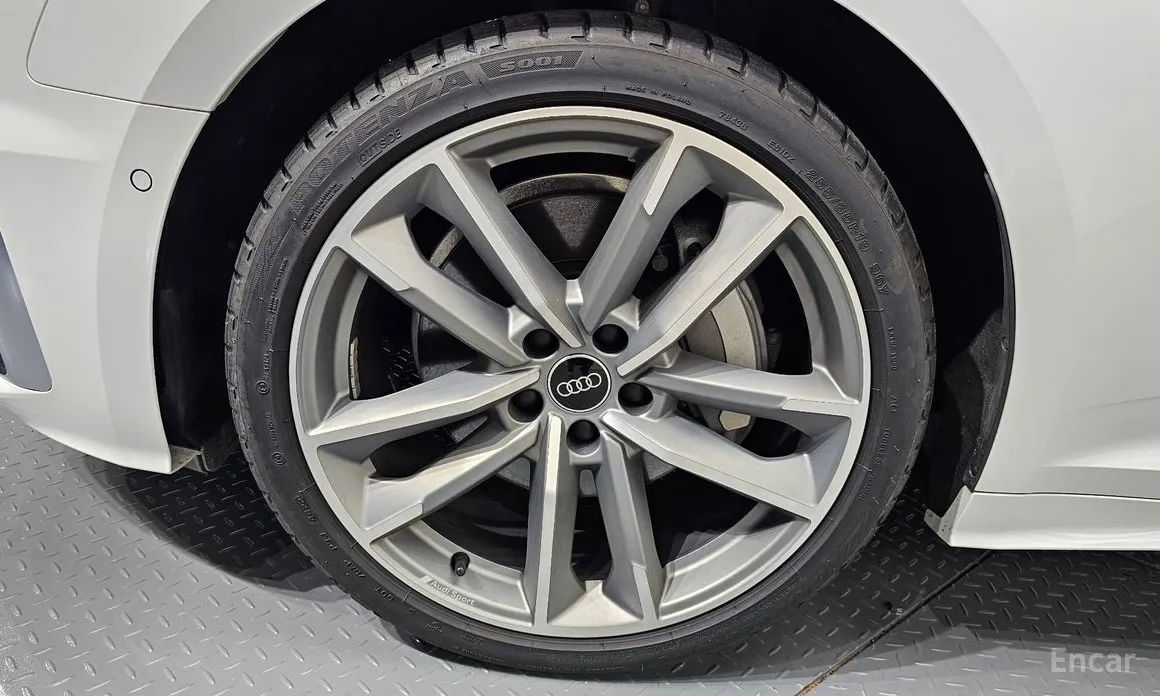 Фото 5 - Audi A5