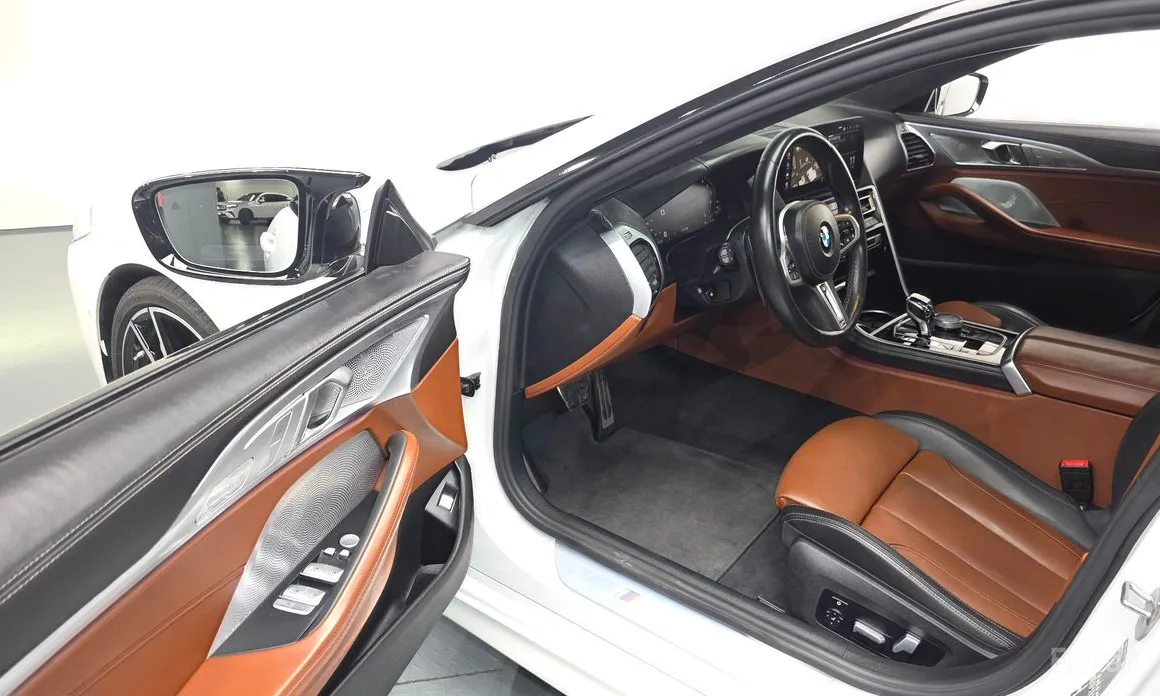 Фото 11 - BMW 8 Series