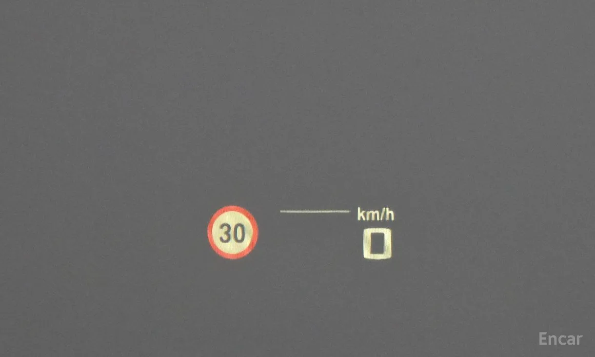 Фото 18 - BMW 8 Series