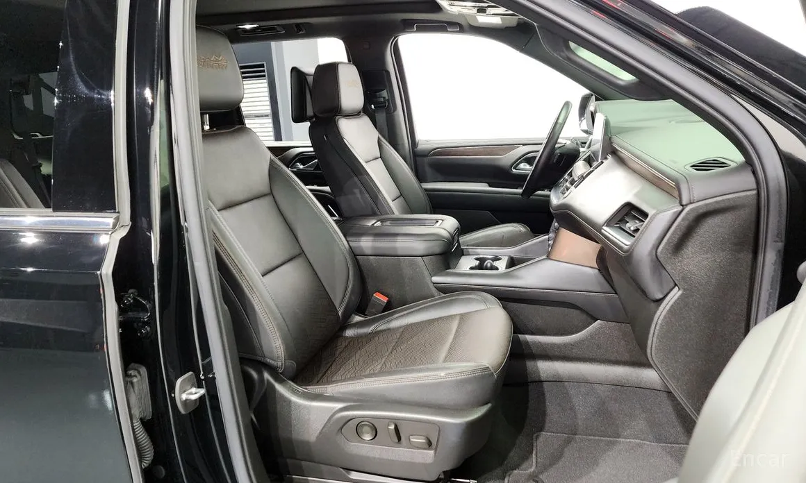 Фото 11 - Chevrolet Tahoe