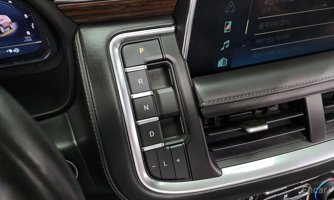 Фото 9 - Chevrolet Tahoe