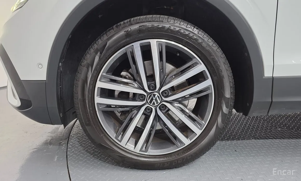 Фото 5 - Volkswagen Tiguan