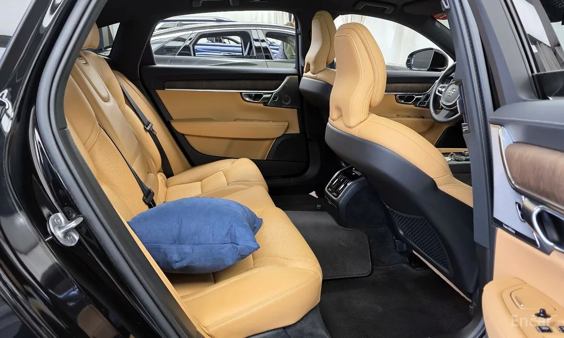 Фото 10 - Volvo S90