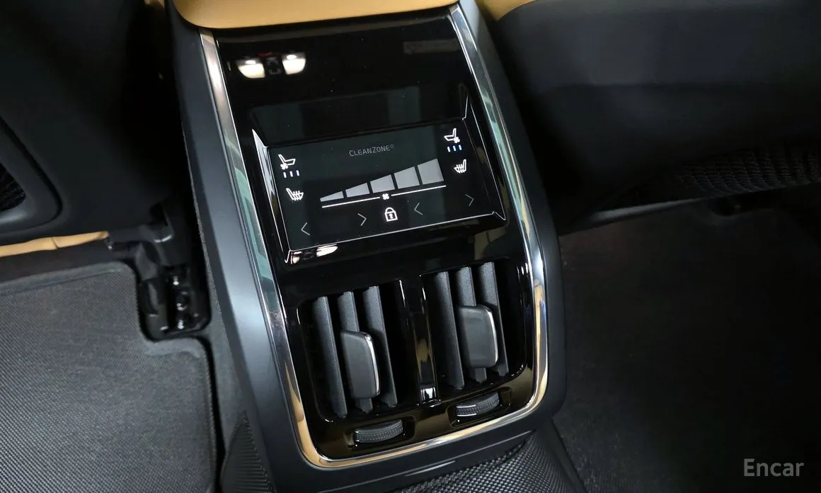 Фото 17 - Volvo S90