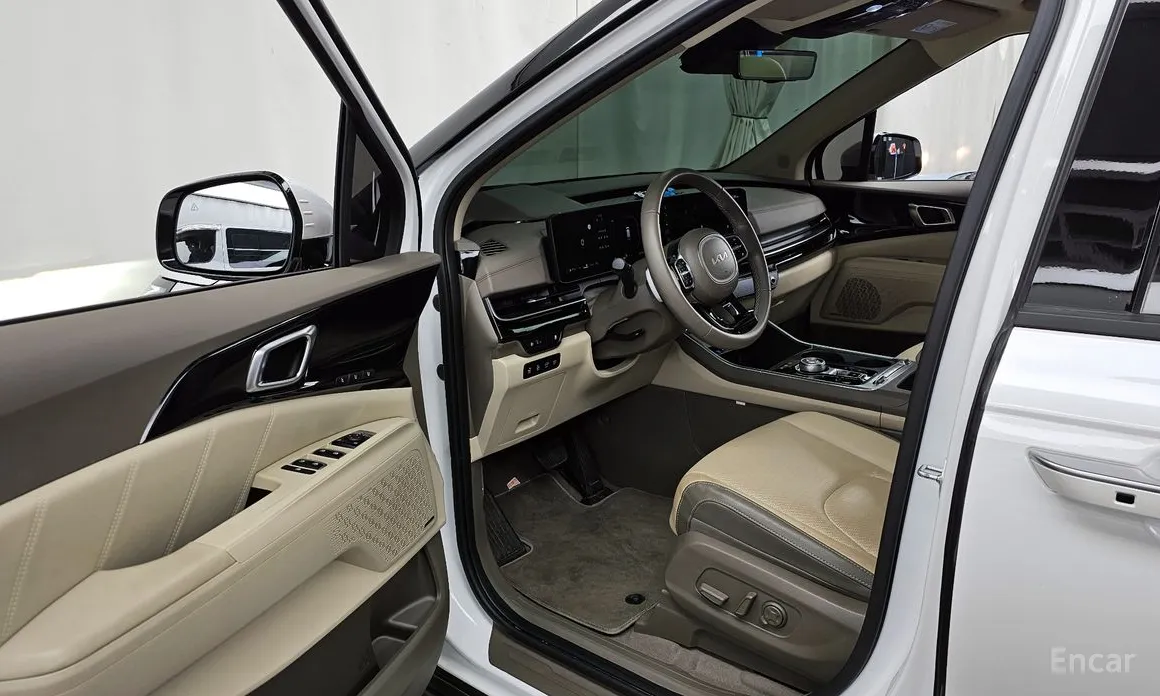 Фото 10 - Kia Carnival