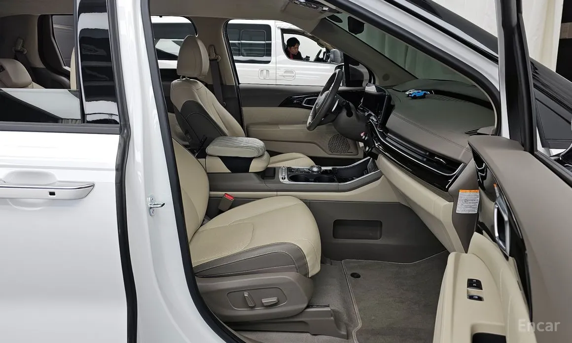 Фото 11 - Kia Carnival