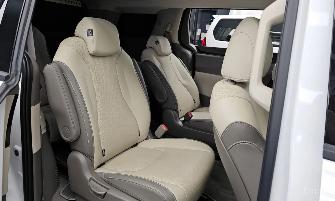 Фото 12 - Kia Carnival