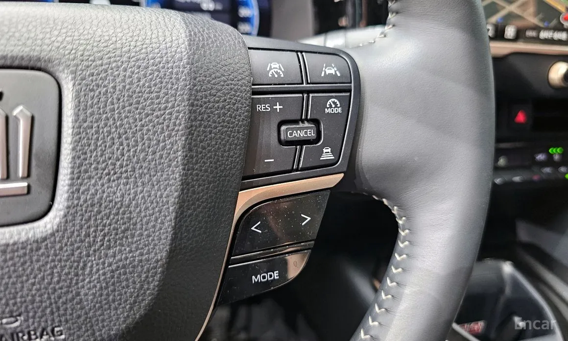 Фото 18 - Toyota Crown