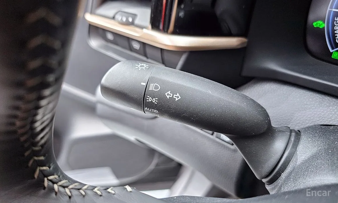 Фото 19 - Toyota Crown