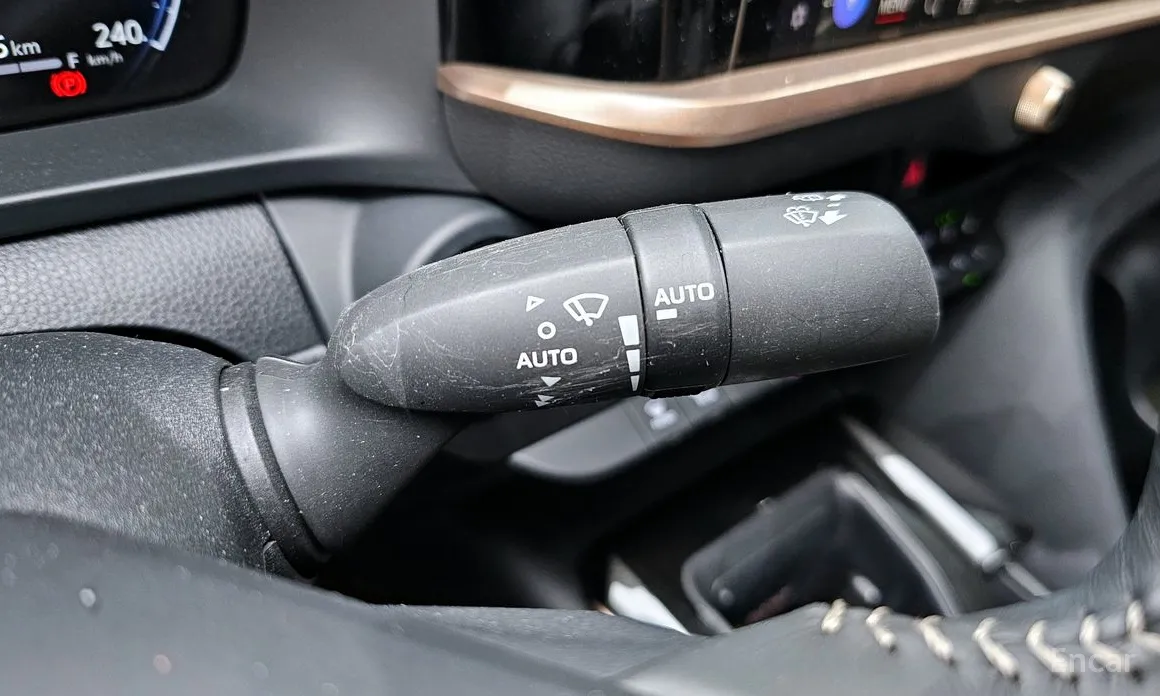 Фото 20 - Toyota Crown