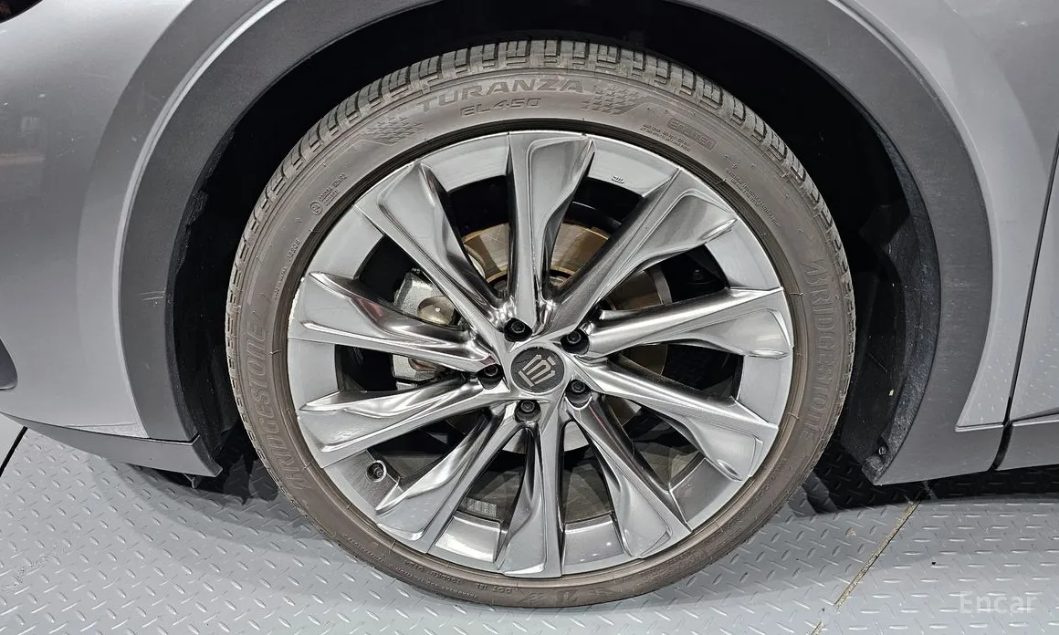 Фото 5 - Toyota Crown