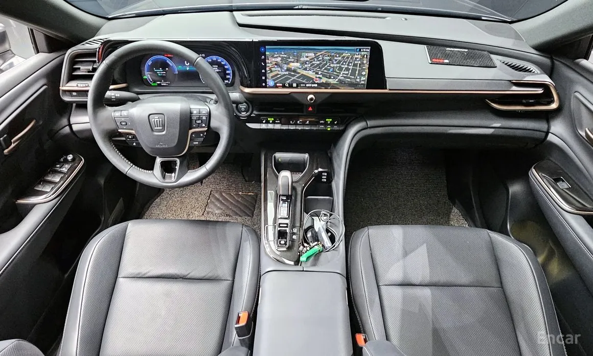 Фото 7 - Toyota Crown