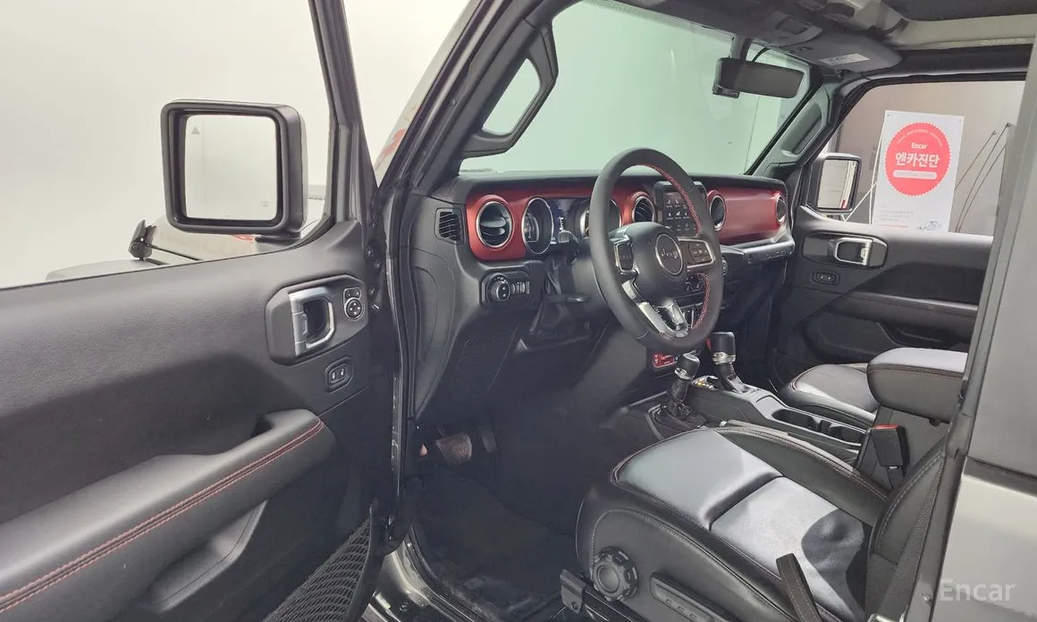 Фото 10 - Jeep Wrangler