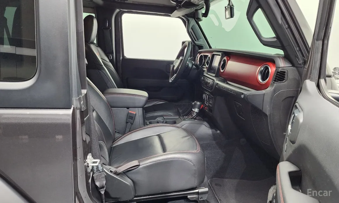 Фото 11 - Jeep Wrangler