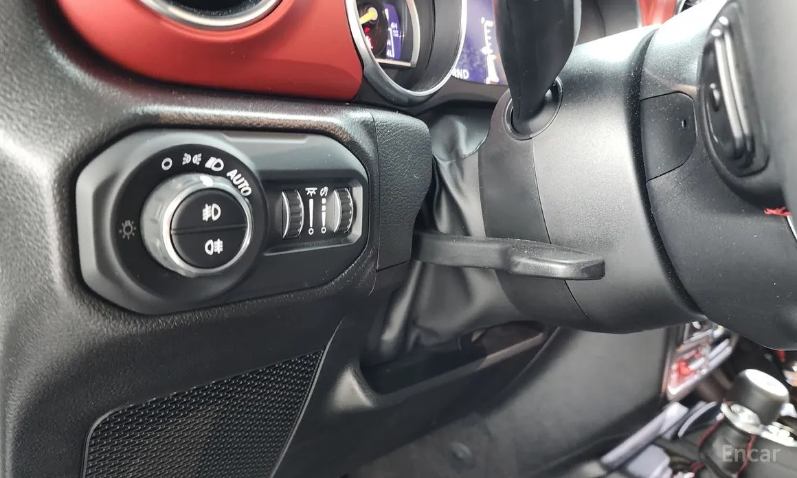 Фото 18 - Jeep Wrangler