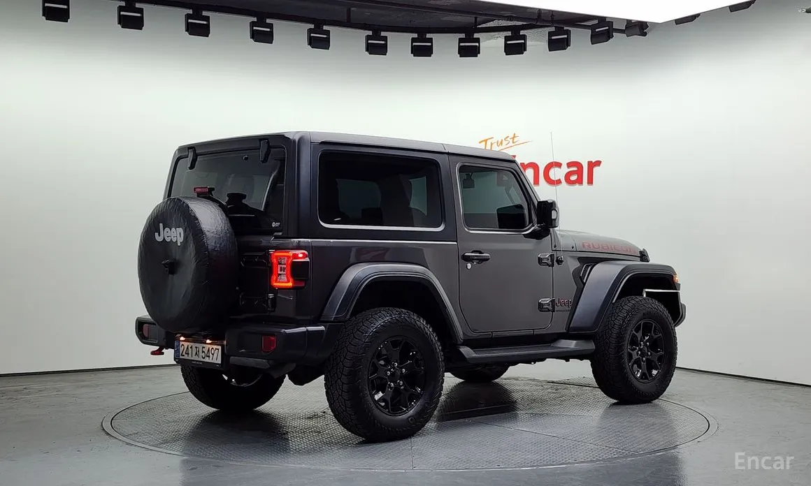 Фото 2 - Jeep Wrangler