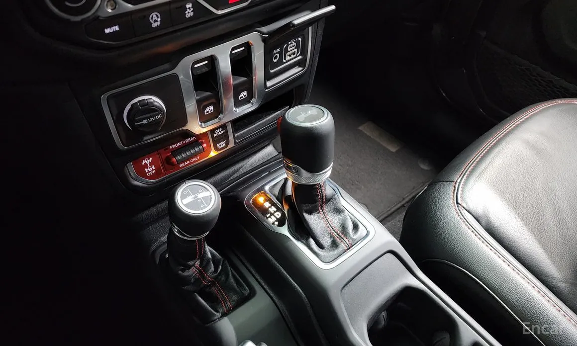 Фото 9 - Jeep Wrangler