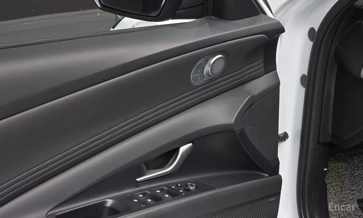 Фото 18 - Hyundai Avante