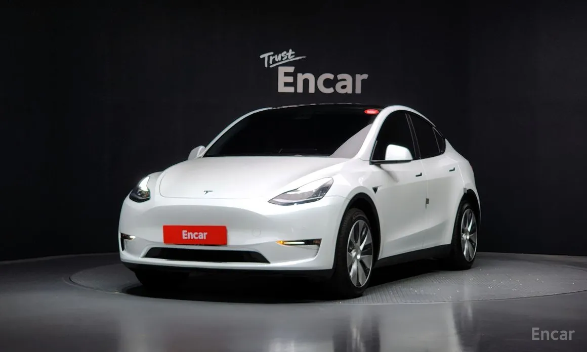 Фото 1 - Tesla Model Y