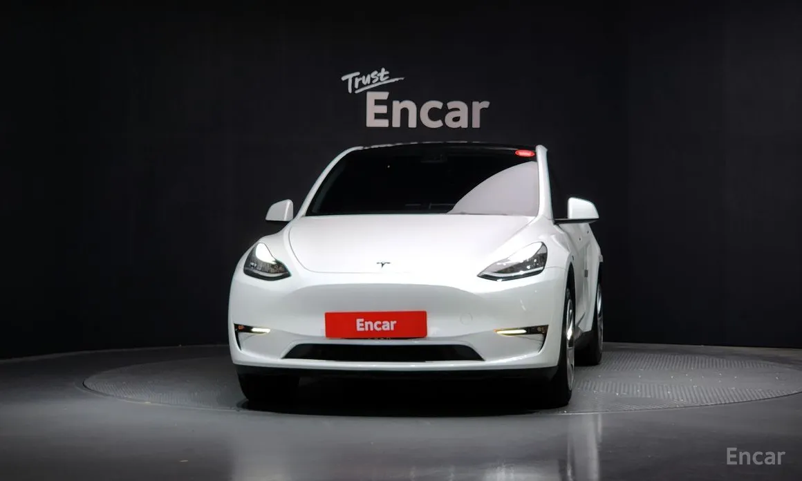 Фото 3 - Tesla Model Y