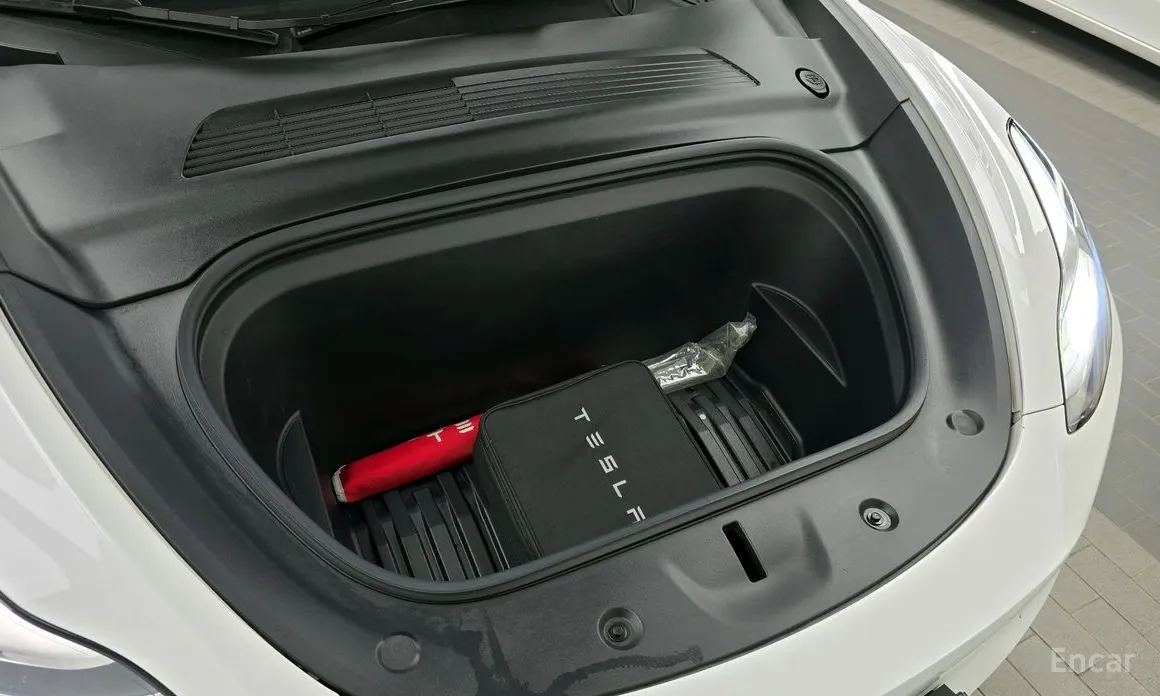 Фото 6 - Tesla Model Y