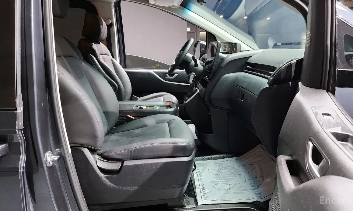 Фото 10 - Hyundai Staria