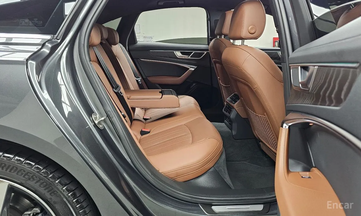 Фото 12 - Audi A6