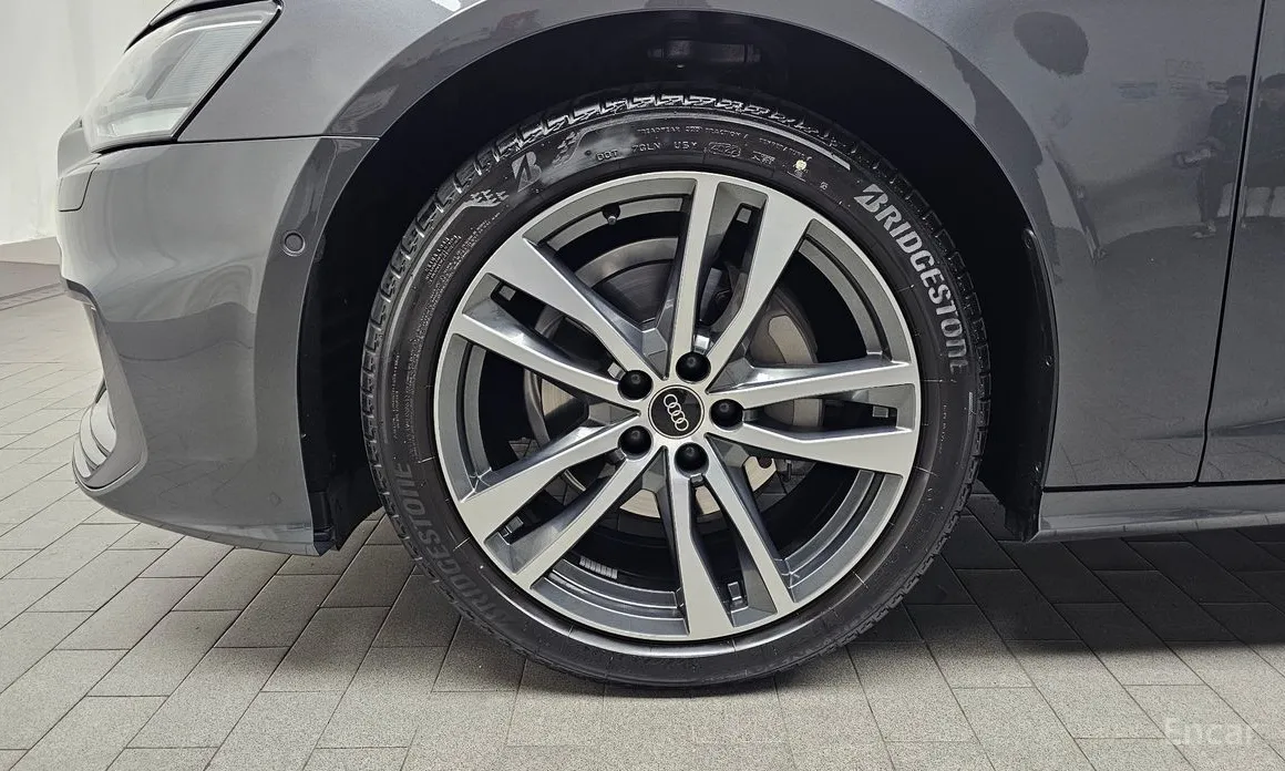 Фото 5 - Audi A6