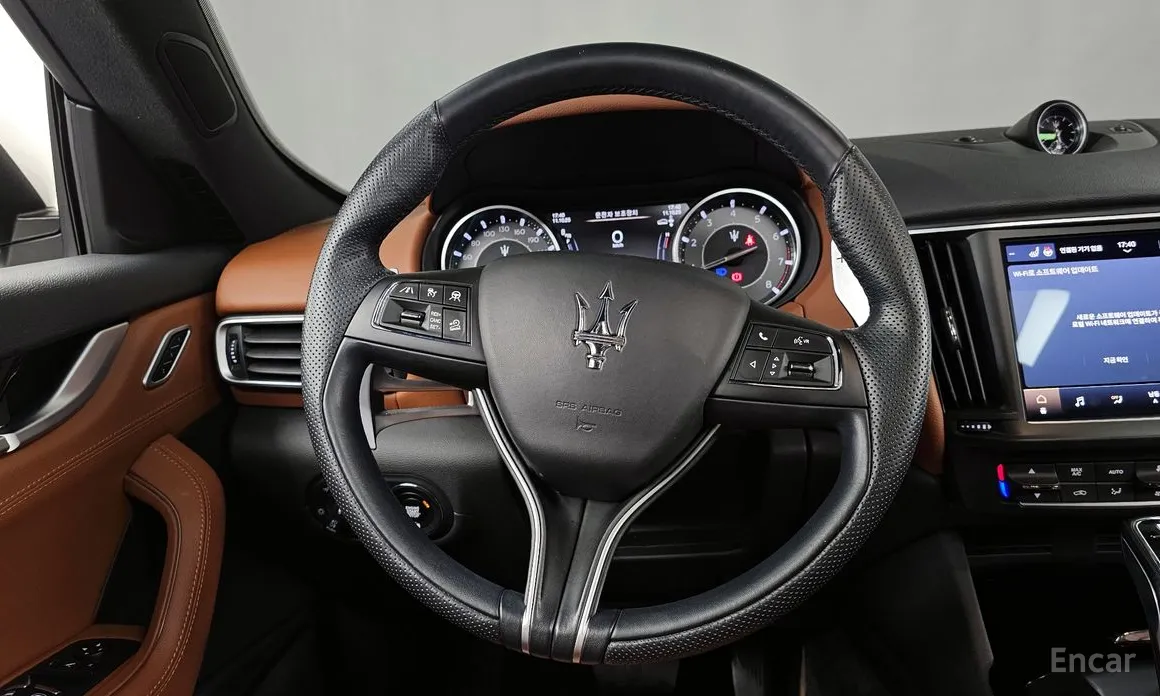 Фото 13 - Maserati Levante