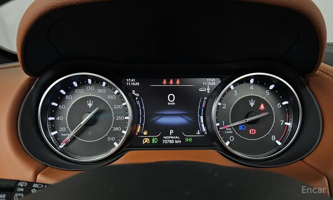 Фото 8 - Maserati Levante