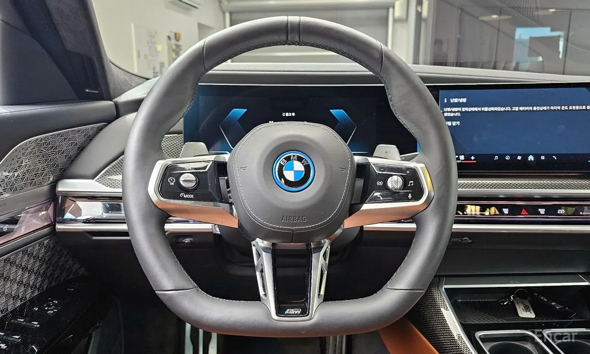 Фото 14 - BMW 7 Series