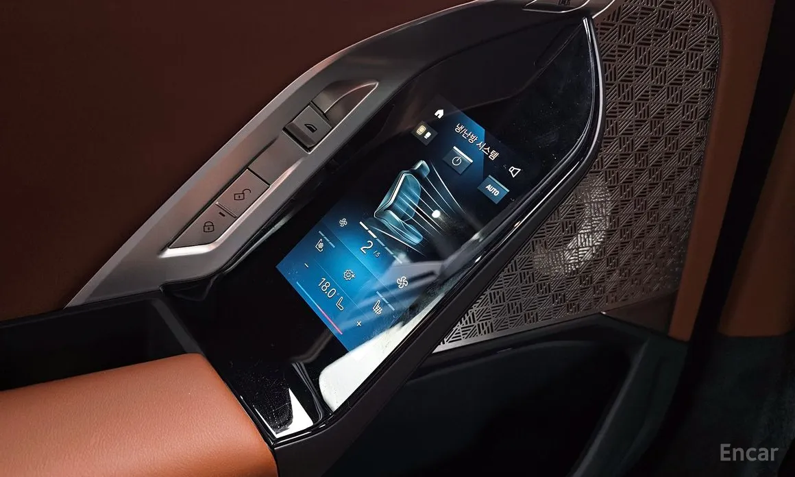 Фото 16 - BMW 7 Series