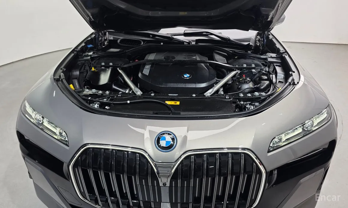 Фото 6 - BMW 7 Series