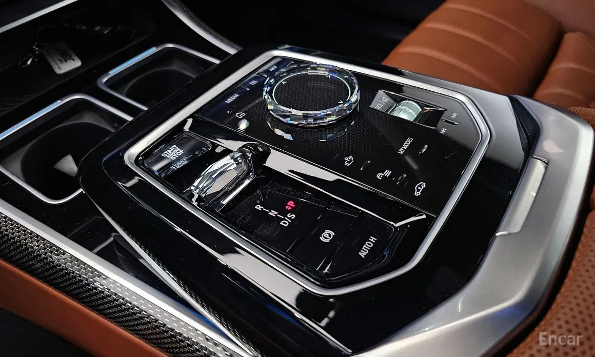 Фото 9 - BMW 7 Series