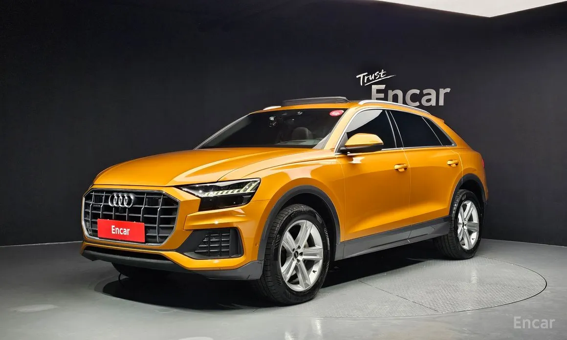 Фото 1 - Audi Q8