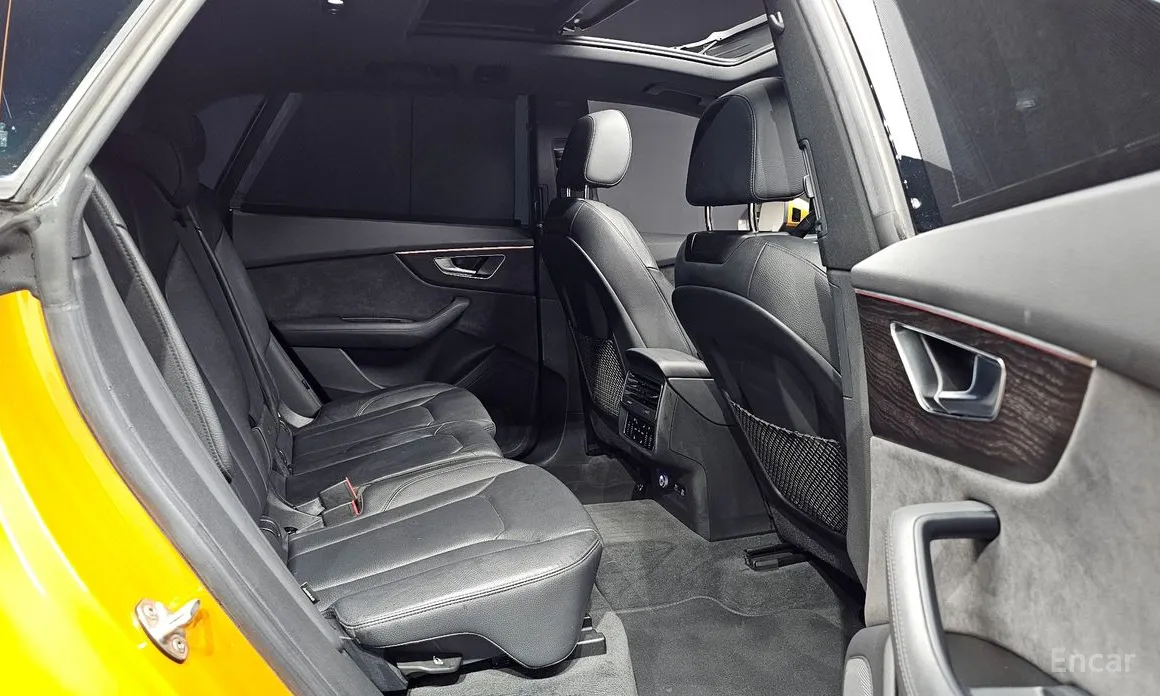 Фото 11 - Audi Q8