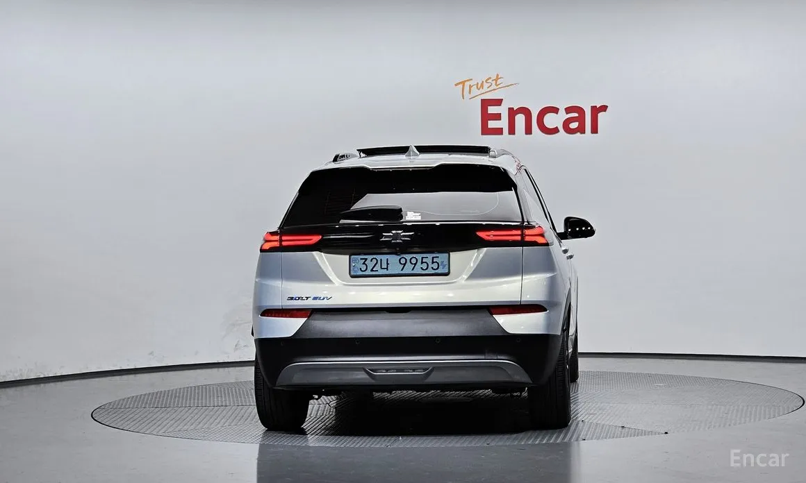 Фото 4 - Chevrolet Bolt EUV