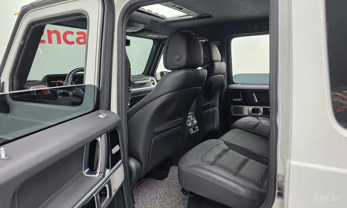 Фото 17 - Mercedes-Benz G-Class