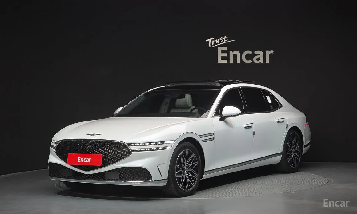 Фото 1 - Genesis G90