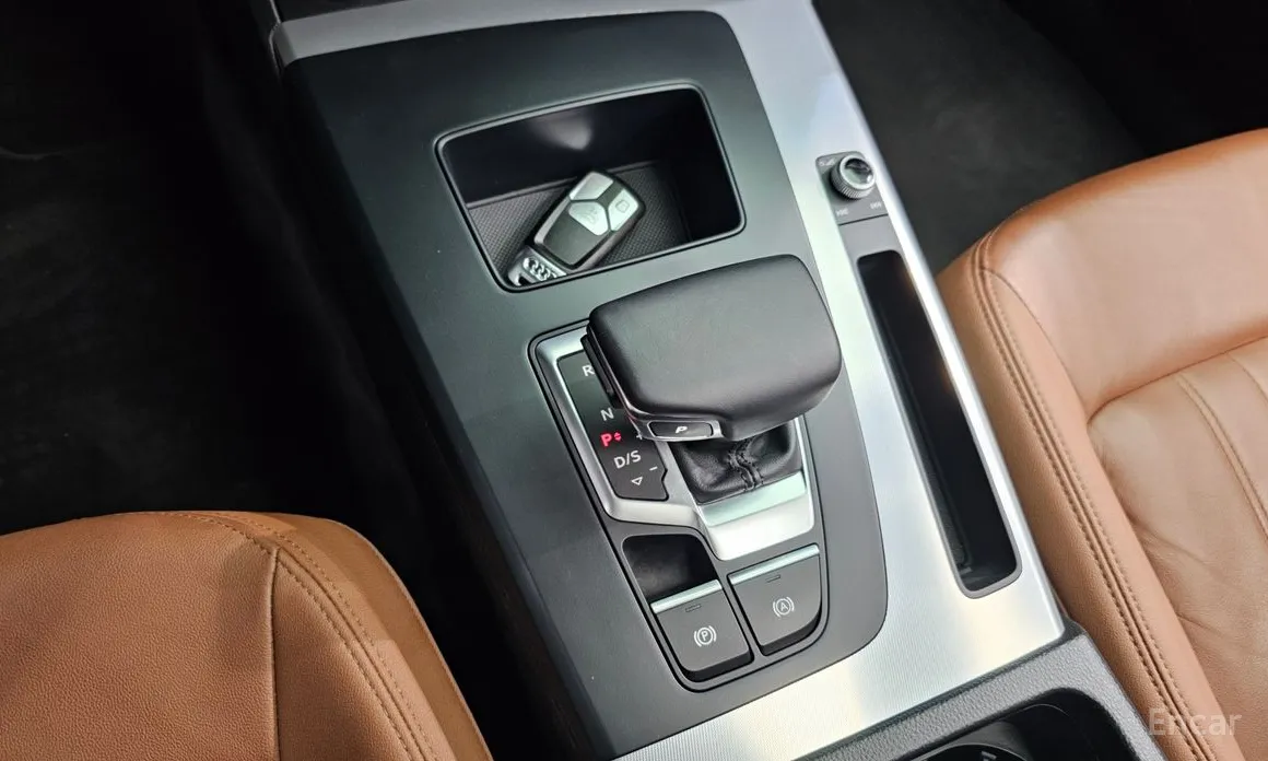 Фото 9 - Audi Q5