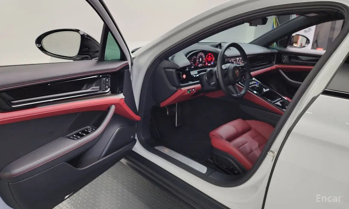 Фото 10 - Porsche Panamera