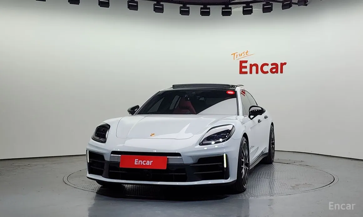 Фото 3 - Porsche Panamera