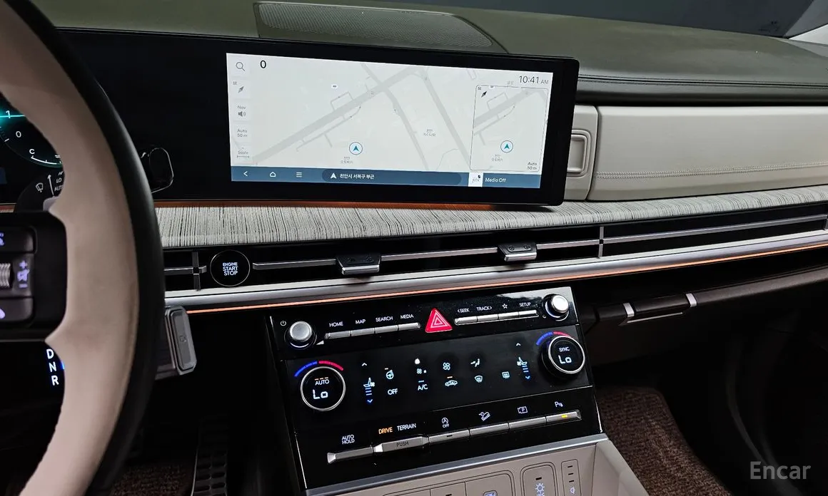 Фото 16 - Hyundai Santa Fe