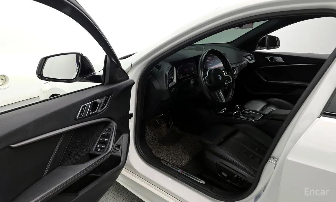 Фото 10 - BMW 1 Series