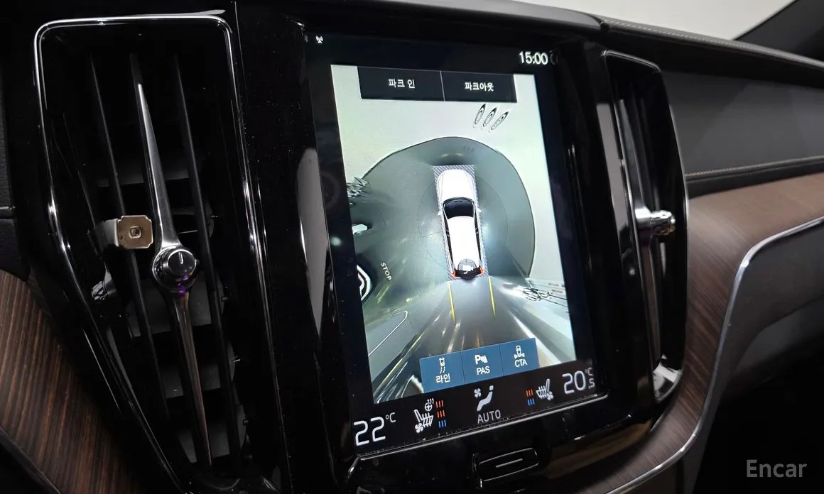 Фото 14 - Volvo XC60