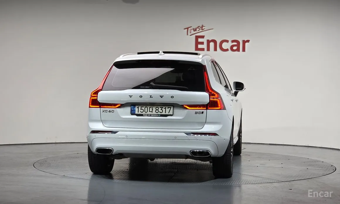 Фото 4 - Volvo XC60