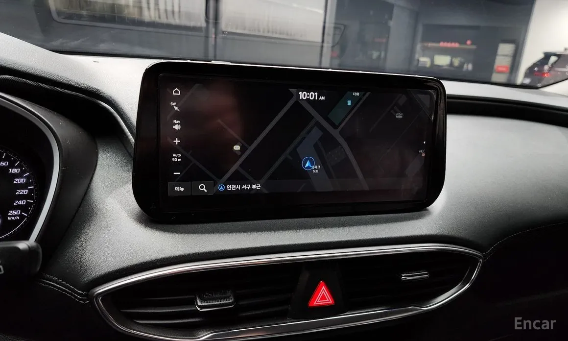 Фото 14 - Hyundai Santa Fe