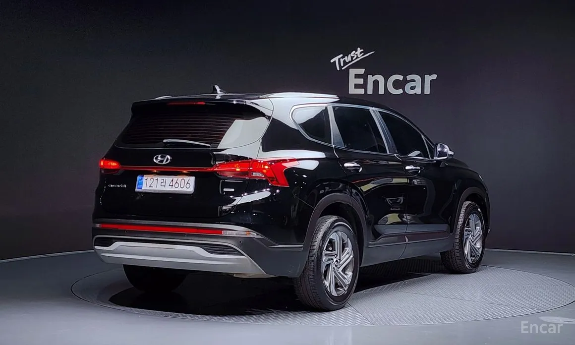 Фото 2 - Hyundai Santa Fe