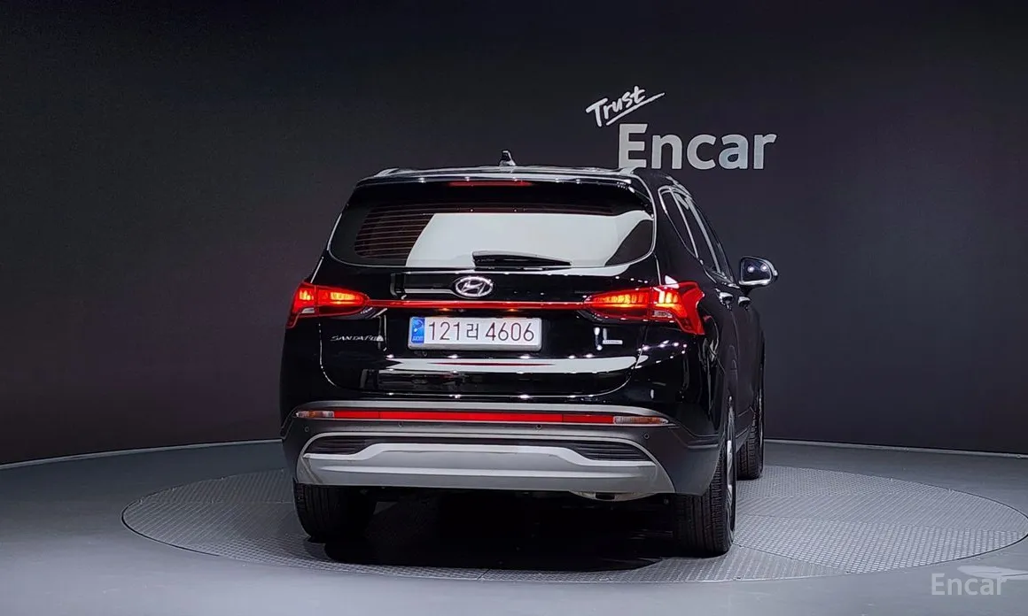 Фото 4 - Hyundai Santa Fe