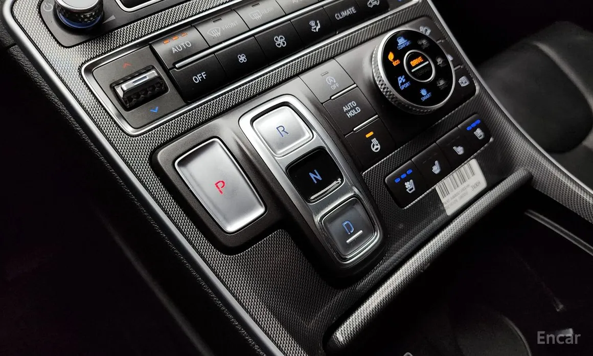 Фото 9 - Hyundai Santa Fe